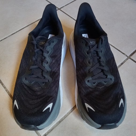 Sold elsewhere: Hoka One One Arahi 6 - Womens Size 9B - Picture 4 of 8